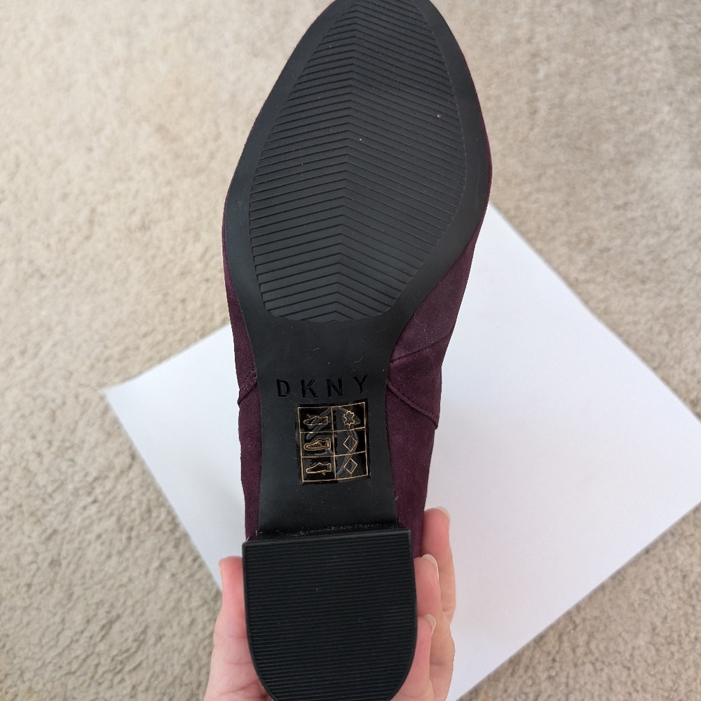 Elegant Burgundy Suede Ankle Boots - Picture 8 of 10